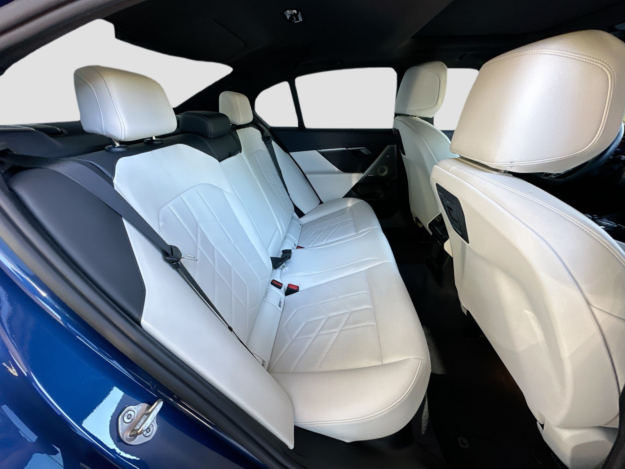 Used 2024 BMW i5 M60 w/ Premium Package AWD/4WD image 22