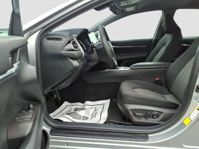 Used 2021 Toyota Camry LE FWD image 18