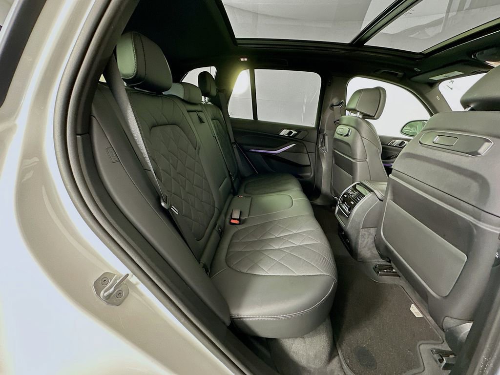 Used 2024 BMW X5 xDrive40i image 29