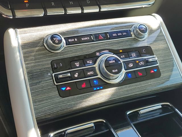 Used 2020 Lincoln Aviator Black Label w/ Dynamic Handling Package image 32