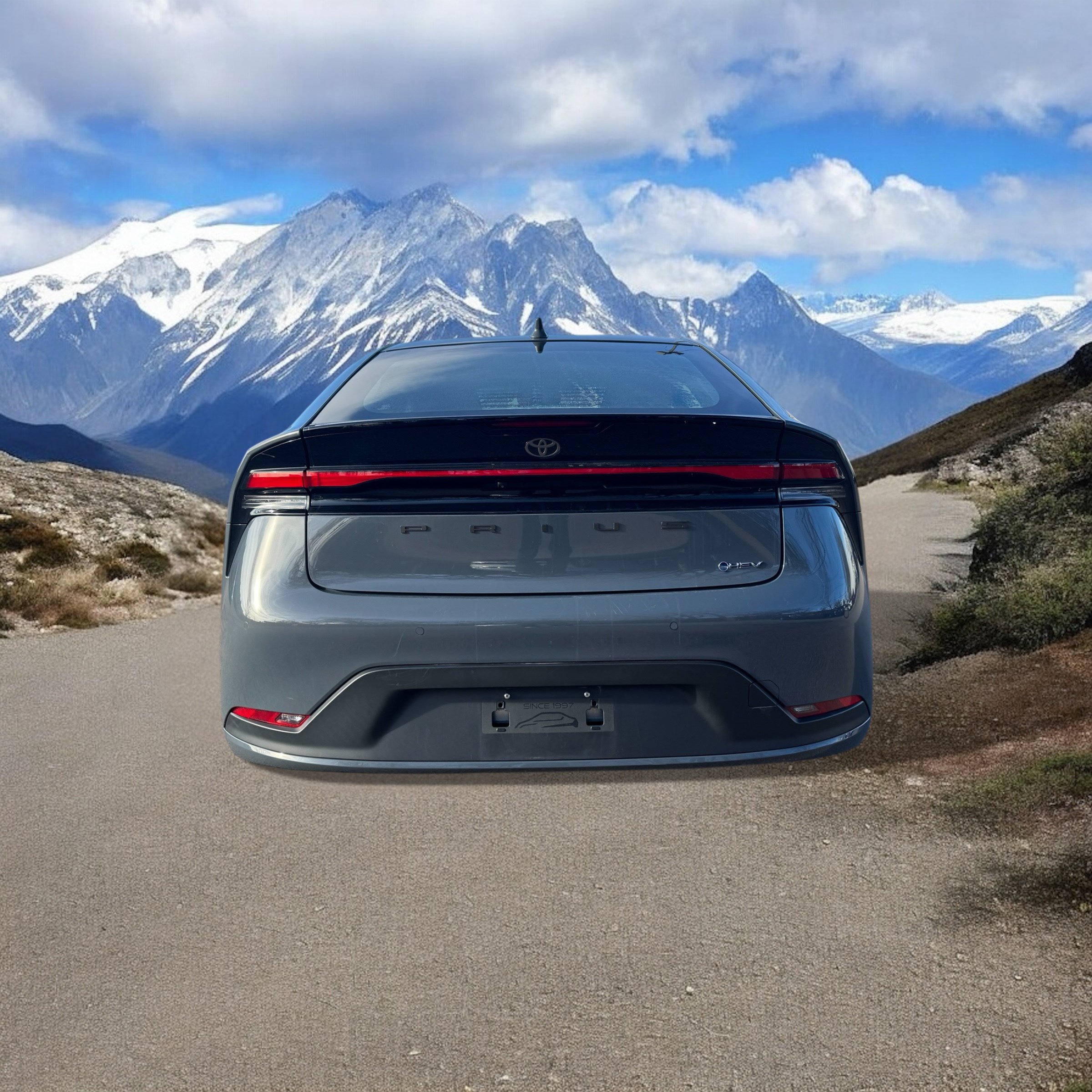 Used 2024 Toyota Prius LE image 4