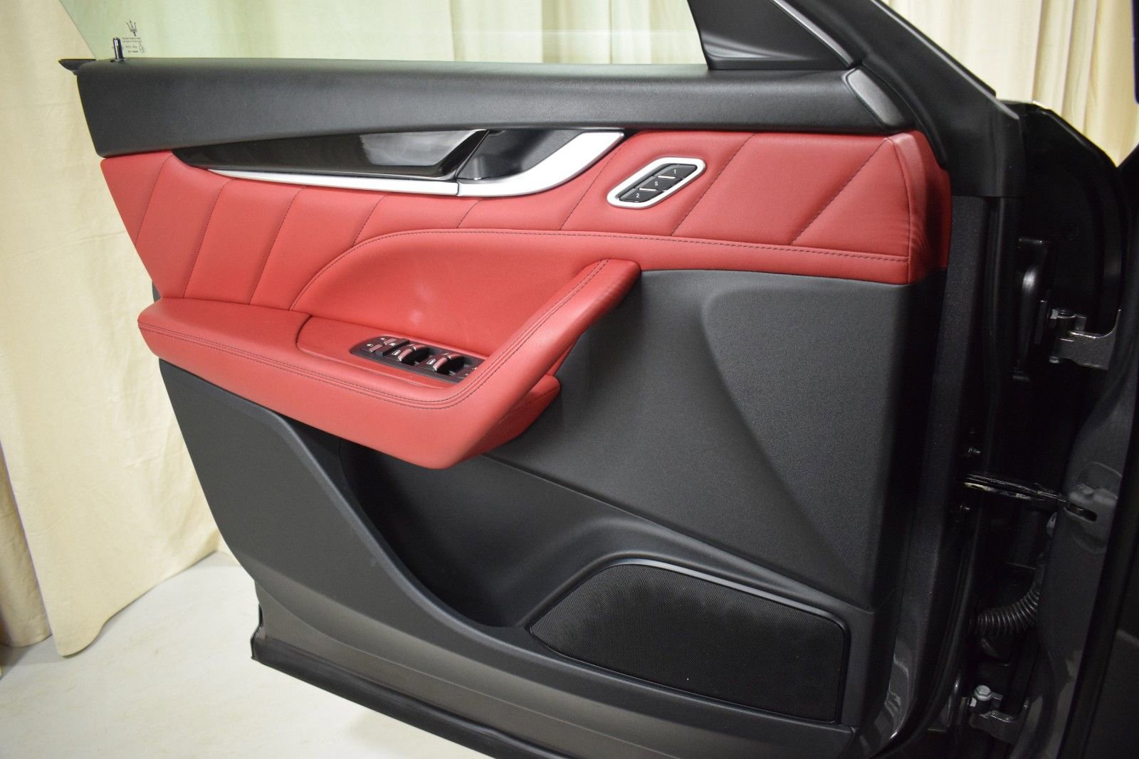 Certified 2022 Maserati Levante Modena image 36