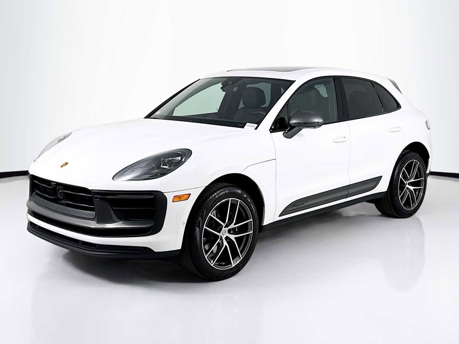 Certified 2025 Porsche Macan T image 1