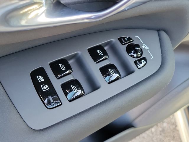New 2026 Volvo XC90 B6 Ultra w/ Protection Package image 17