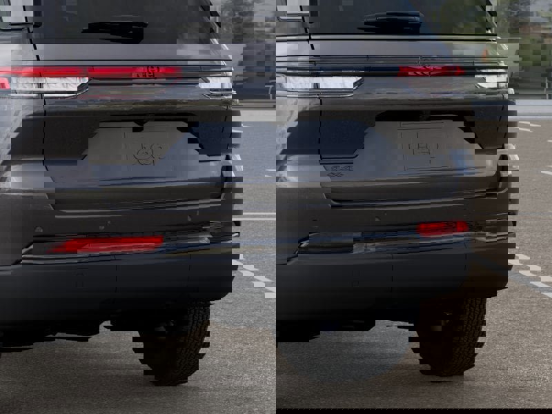 New 2025 Jeep Grand Cherokee Laredo image 13