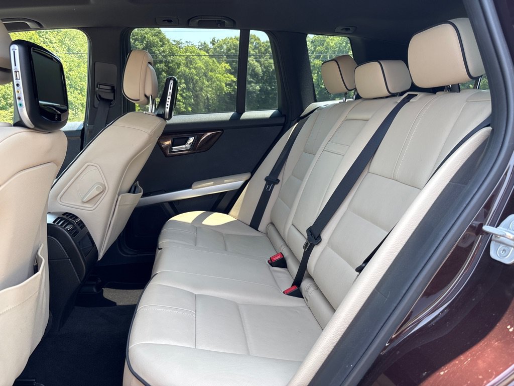 Used 2011 Mercedes-Benz GLK 350 4MATIC image 18