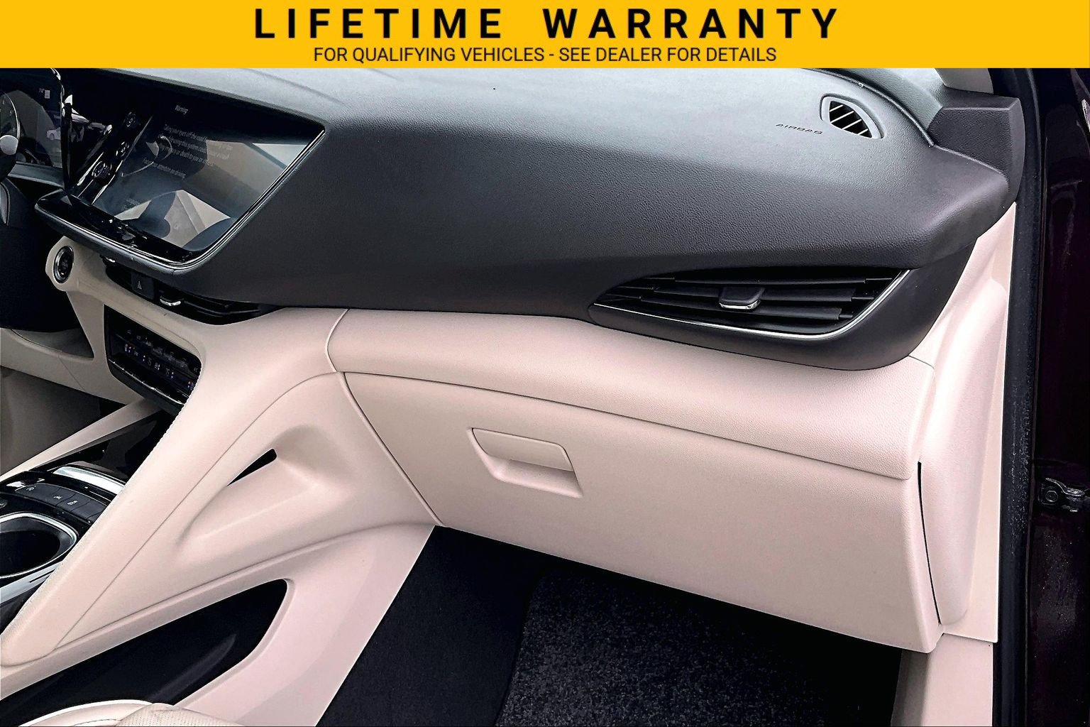 Used 2022 Buick Envision Avenir w/ Premium Seat Package FWD image 17