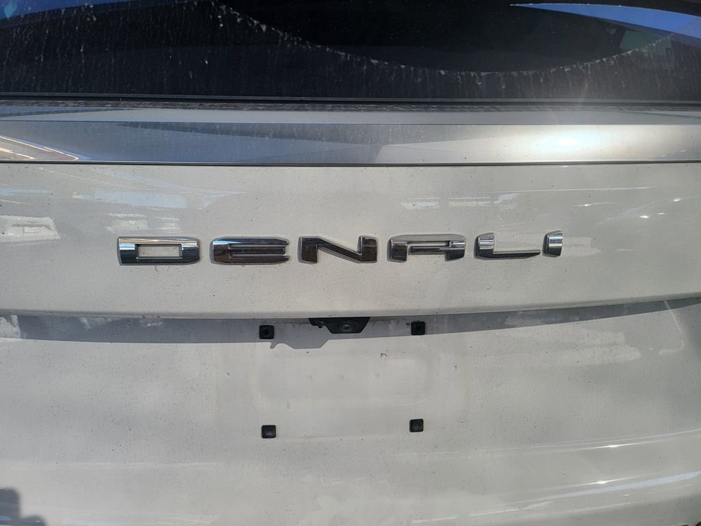 Used 2025 GMC Yukon Denali image 11