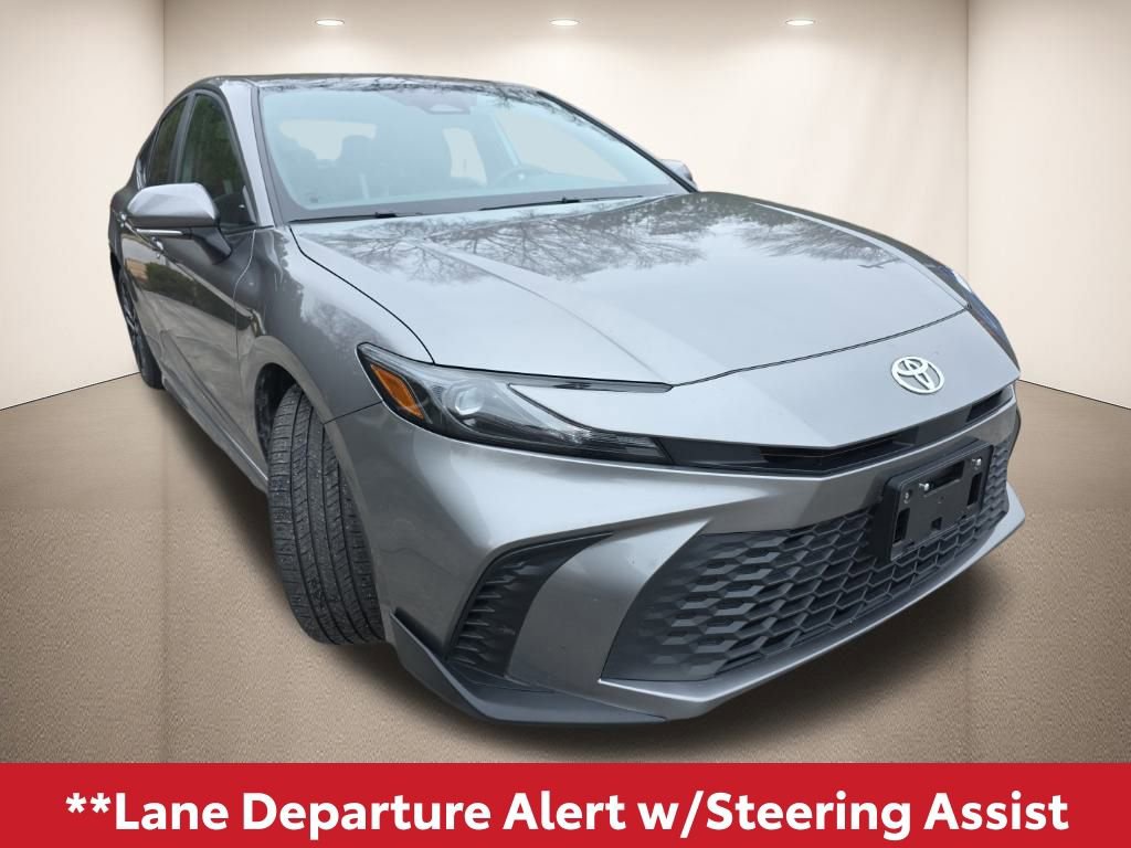Used 2025 Toyota Camry SE image 9