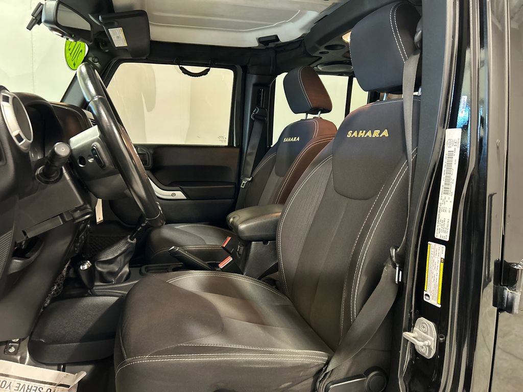 Used 2013 Jeep Wrangler Unlimited Sahara w/ Dual Top Group image 15