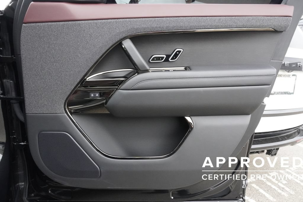 Used 2025 Land Rover Range Rover Sport Autobiography AWD/4WD image 21