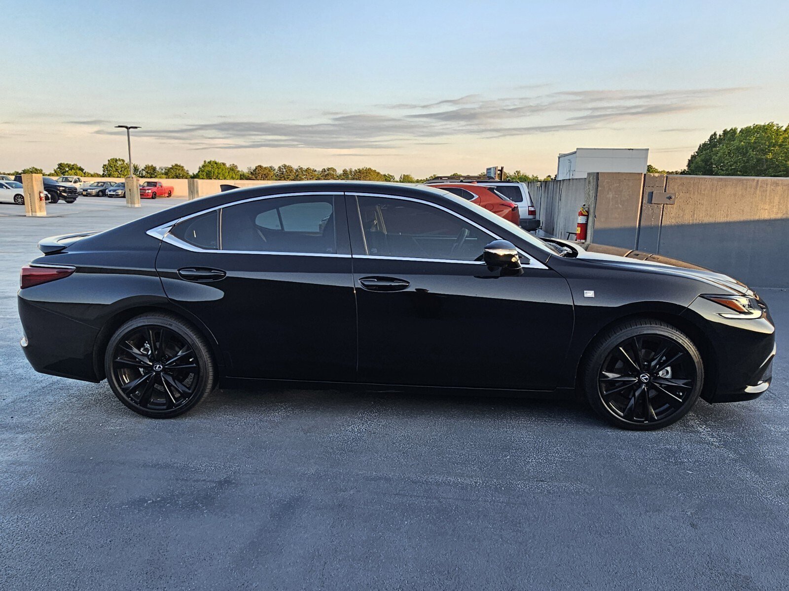 Certified 2024 Lexus ES 350 F Sport w/ Accessory Package (Z2) FWD image 6