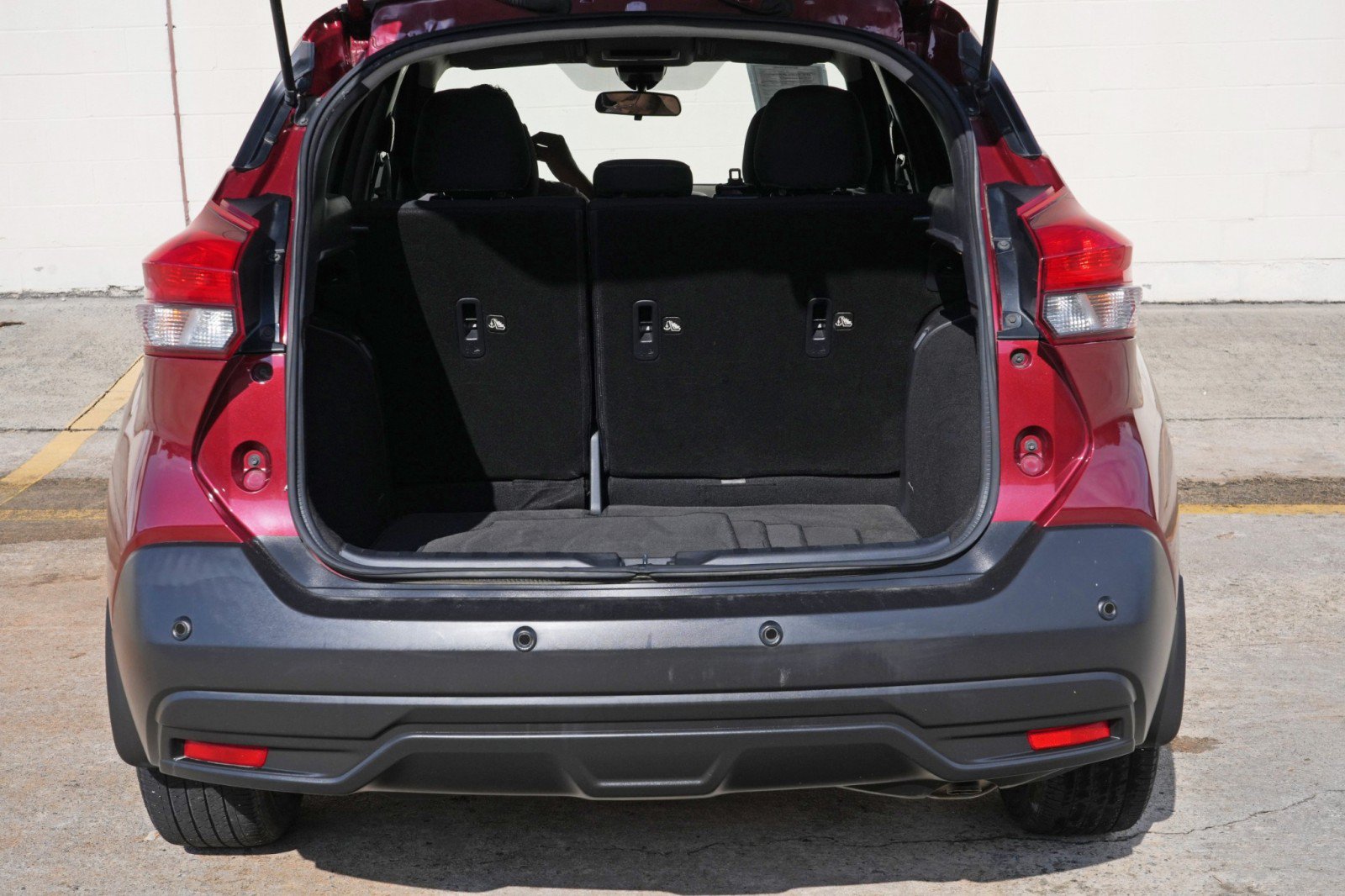 Used 2020 Nissan Kicks SV FWD image 9