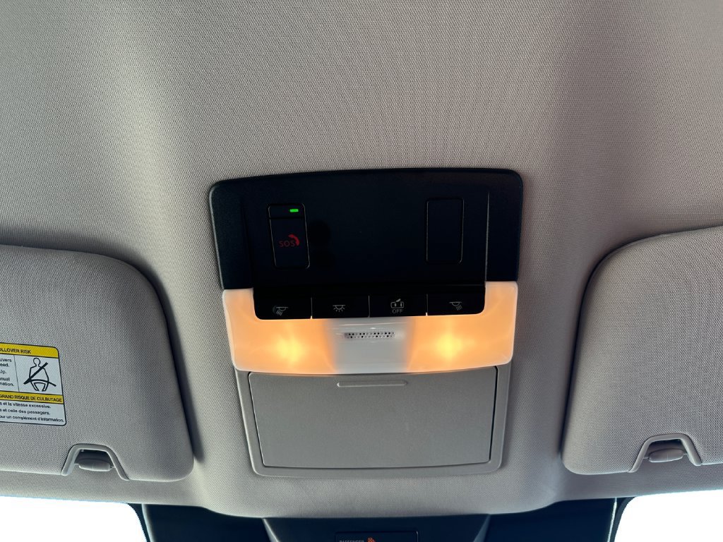 Used 2025 Nissan Pathfinder SV FWD image 21