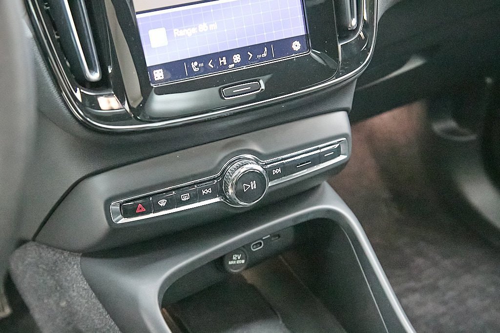 Certified 2023 Volvo XC40 Recharge Ultimate image 17