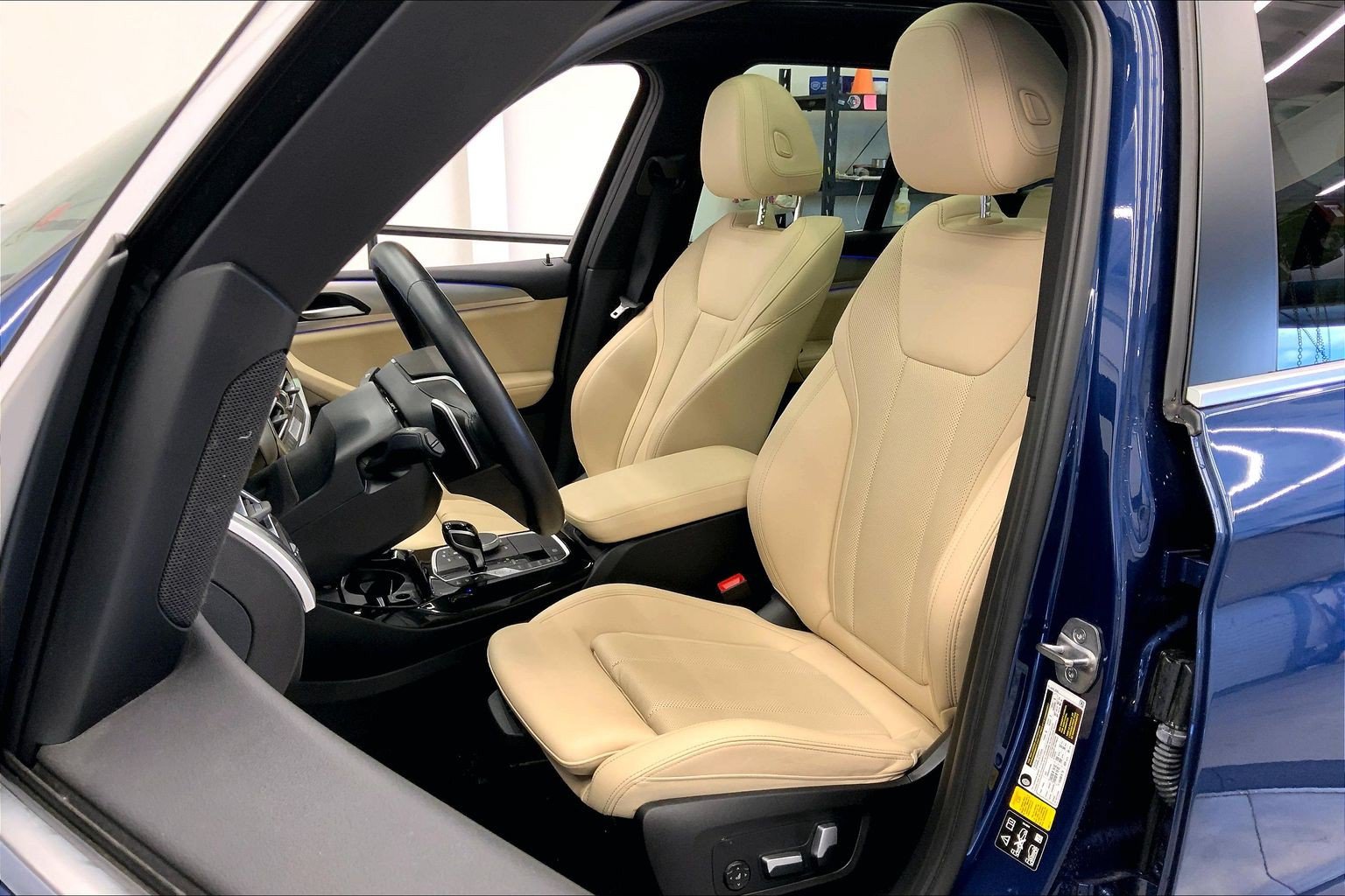 Used 2023 BMW X3 xDrive30i w/ Premium Package AWD/4WD image 5