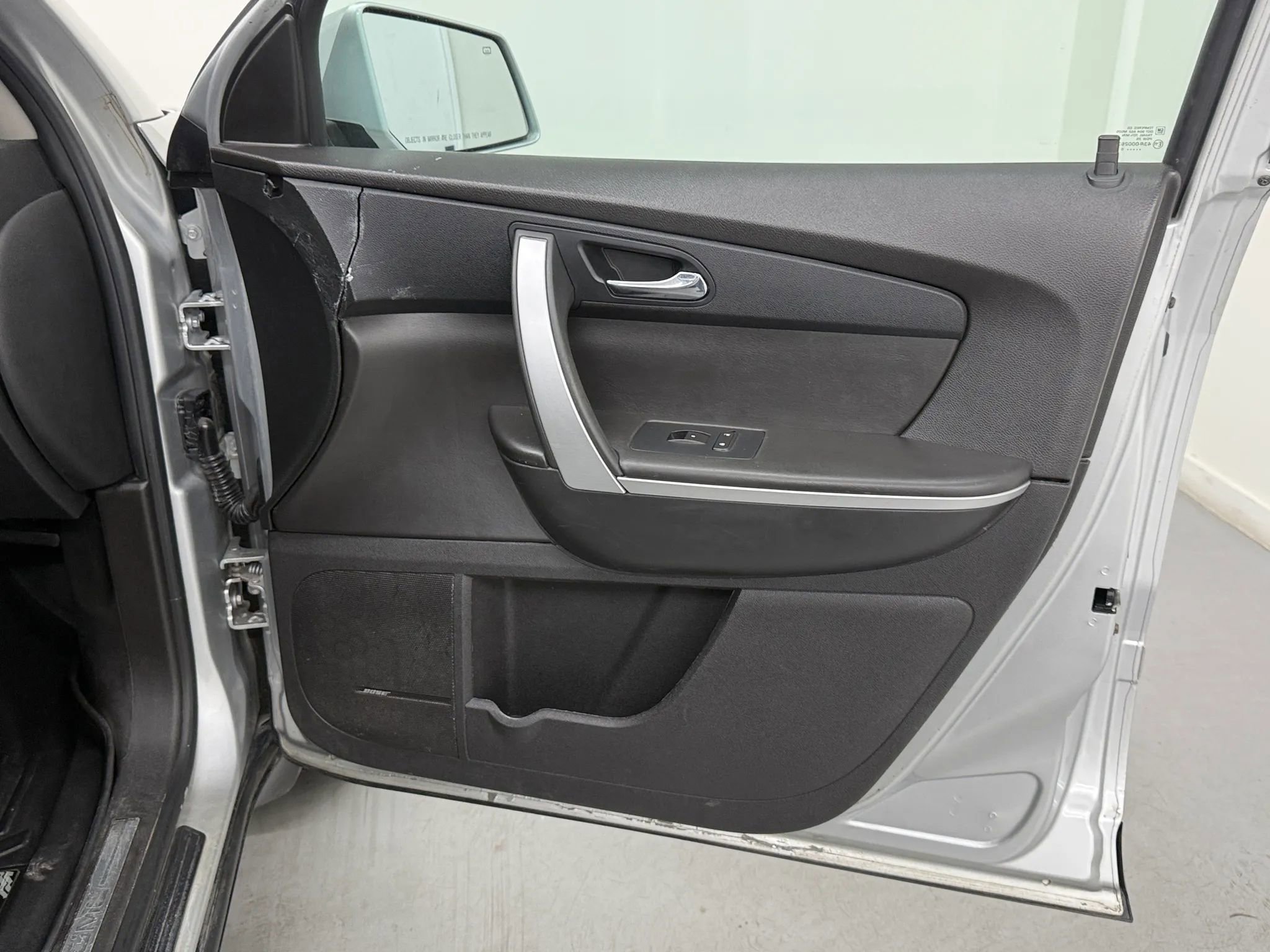 Used 2010 GMC Acadia SLT w/ Technology Package image 15