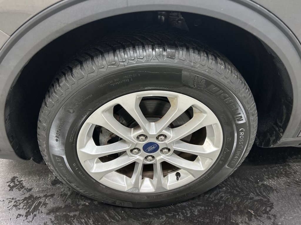 Used 2020 Ford Escape SE AWD/4WD image 8