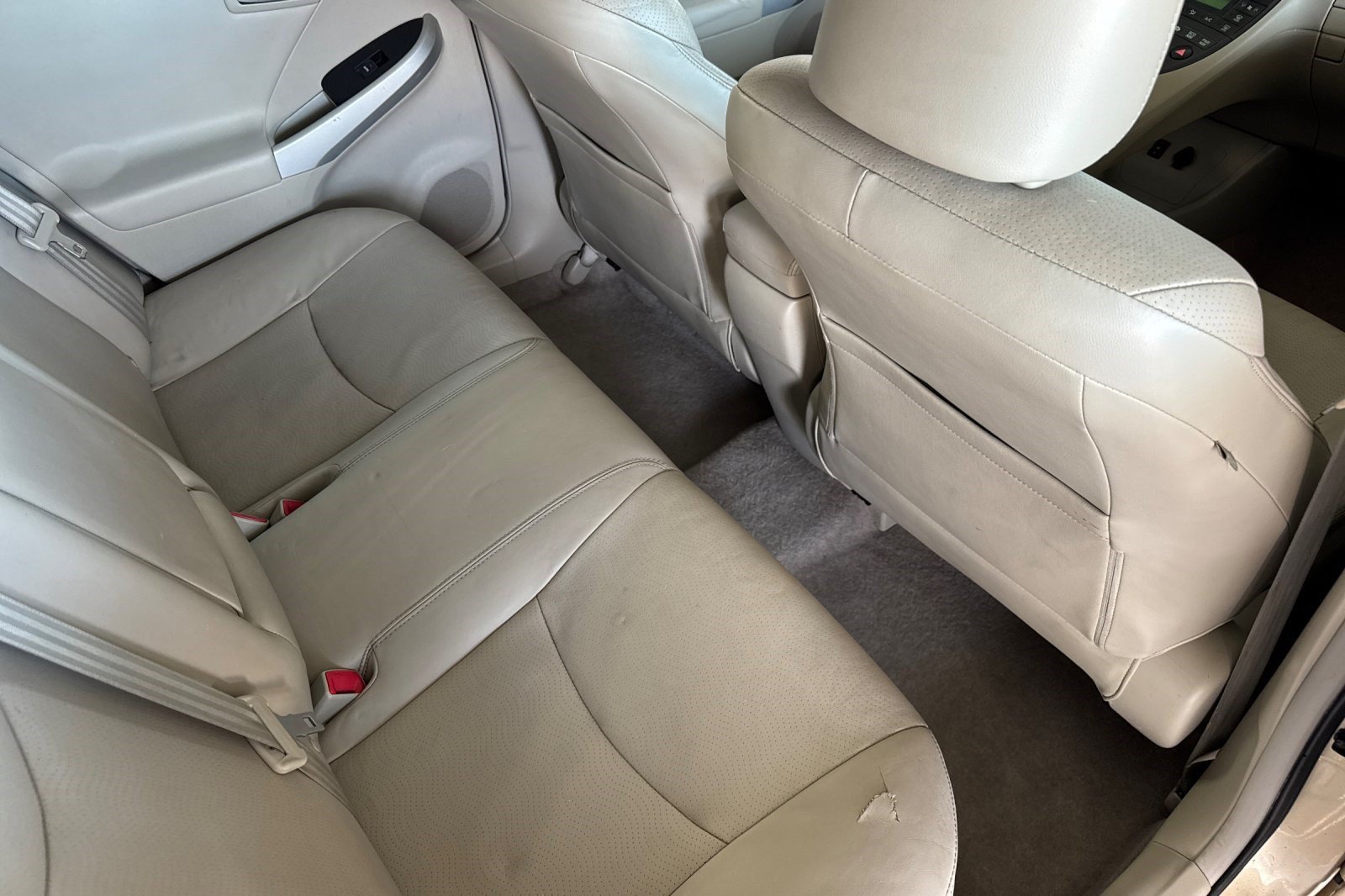 Used 2011 Toyota Prius Four w/ Solar Roof Pkg FWD image 34
