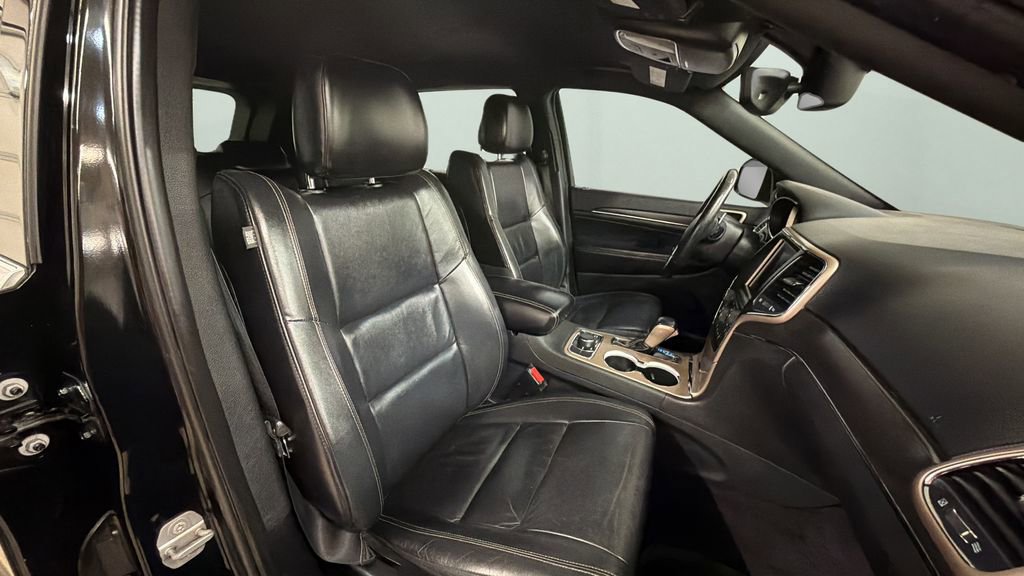 Used 2017 Jeep Grand Cherokee Limited w/ Trailer Tow Group IV image 9