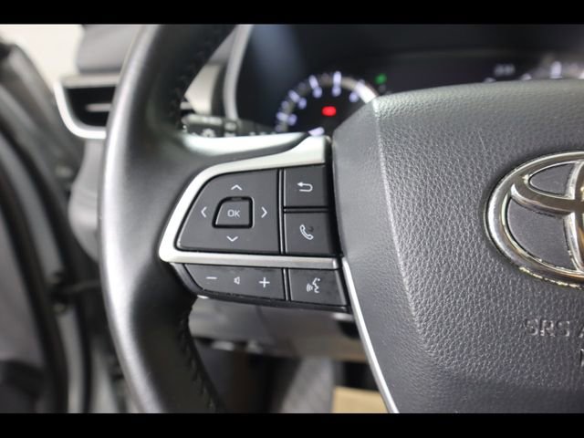 Used 2024 Toyota Highlander LE image 23