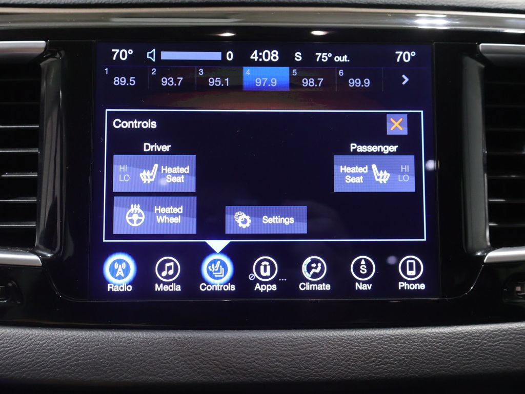 Used 2017 Chrysler Pacifica Touring-L Plus w/ Tire & Wheel Group FWD image 33