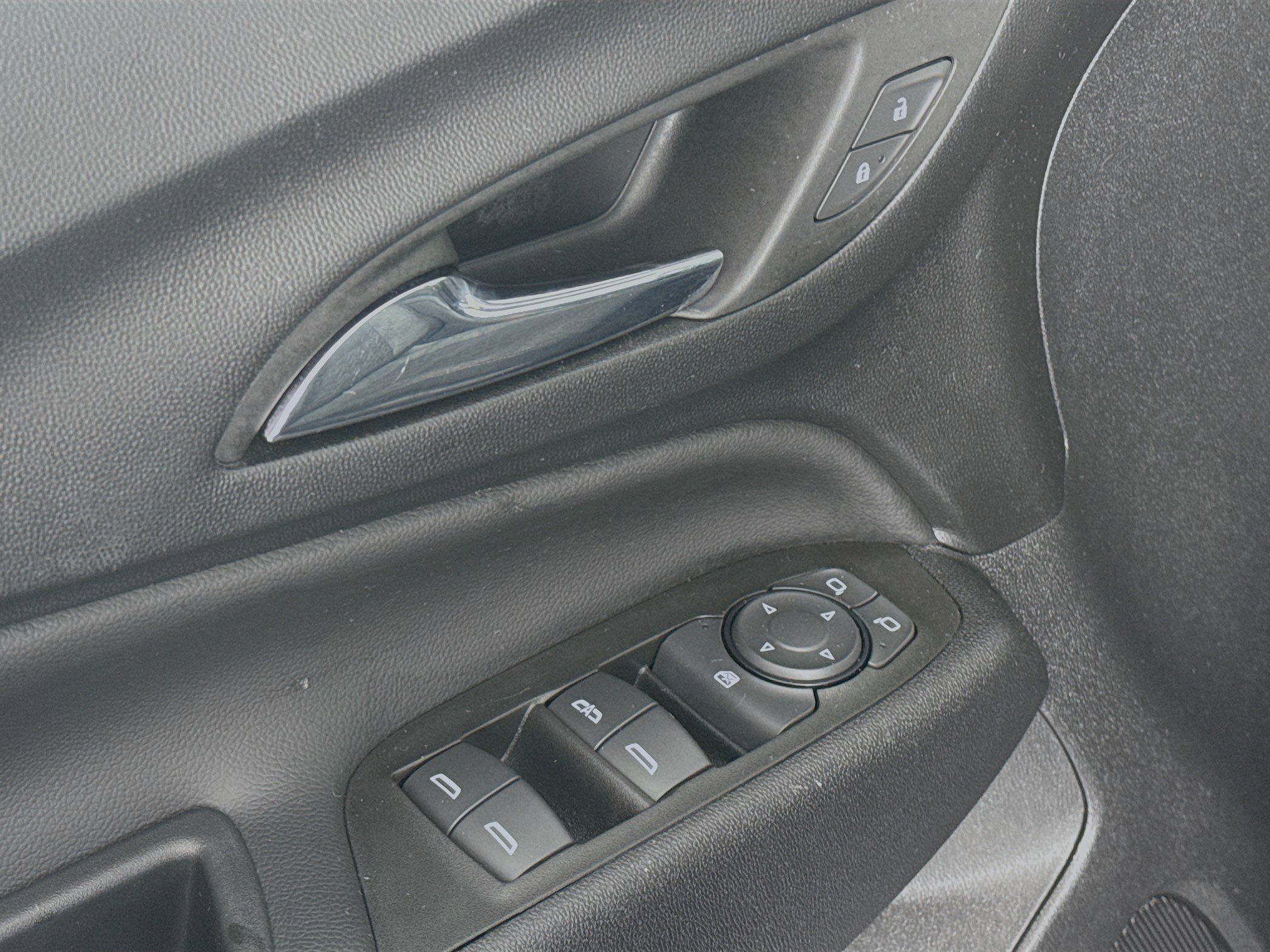 Used 2022 Chevrolet Equinox LT AWD/4WD image 17