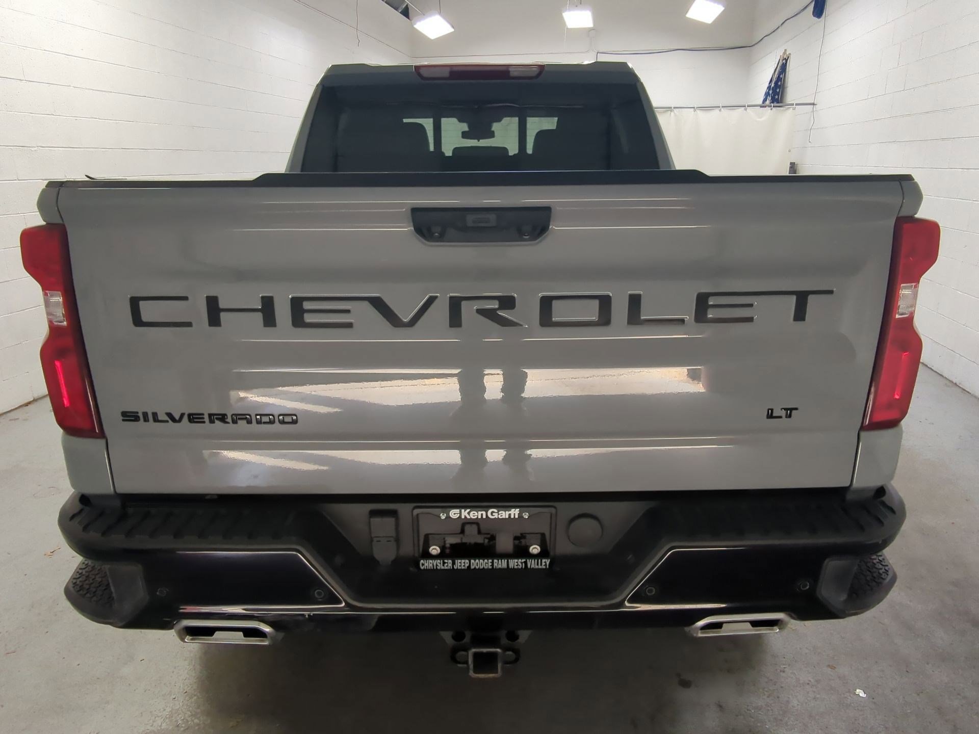 Used 2024 Chevrolet Silverado 1500 LT Trail Boss w/ Convenience Package II image 4