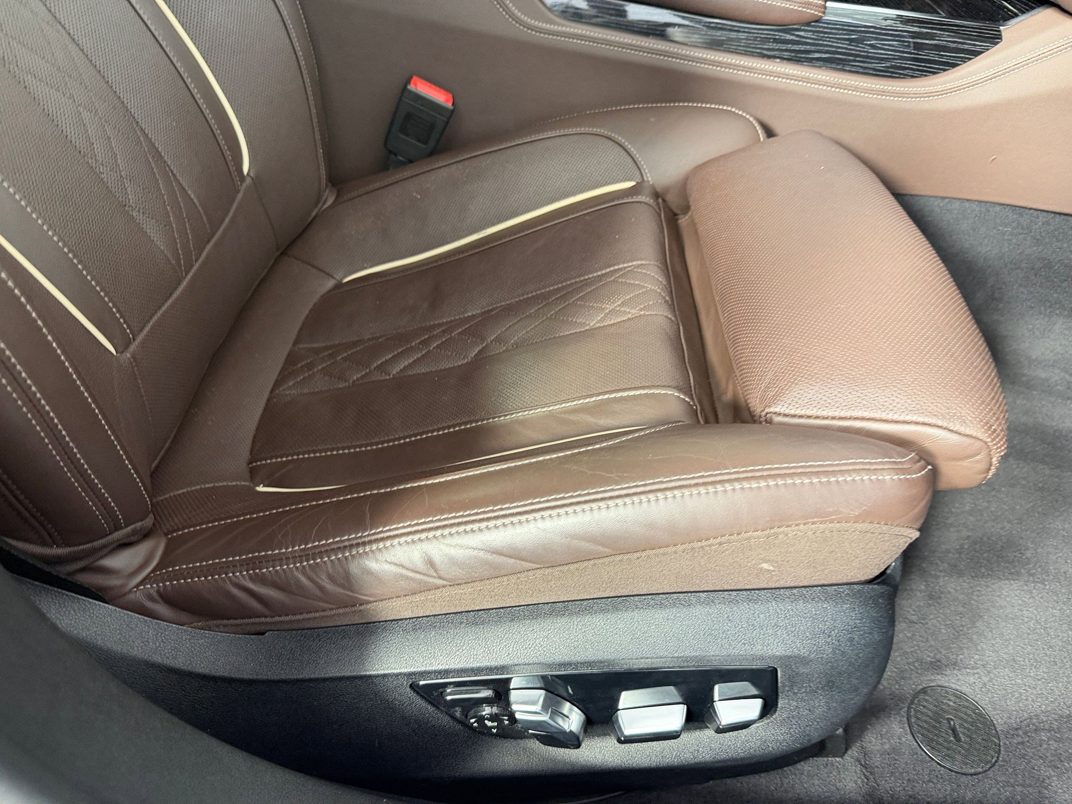 Used 2022 BMW 740i w/ M Sport Package RWD image 35
