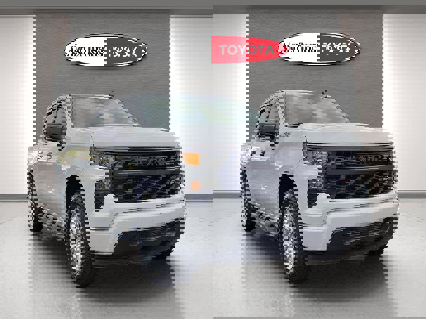 Used 2022 Chevrolet Silverado 1500 Custom image 2