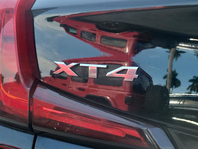 Certified 2023 Cadillac XT4 Premium Luxury image 9