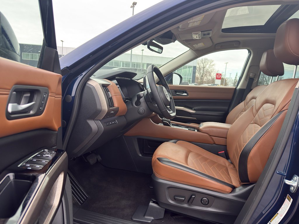Certified 2024 Nissan Pathfinder Platinum w/ Cargo Package image 11