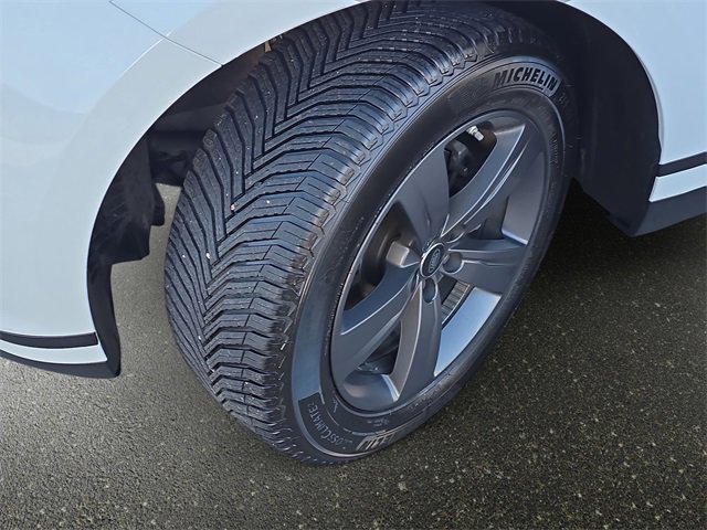 Used 2018 Land Rover Range Rover Velar S image 35