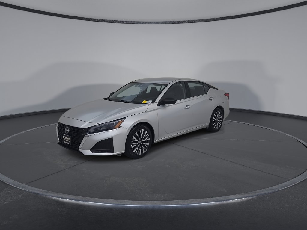 Used 2025 Nissan Altima 2.5 SV FWD image 8