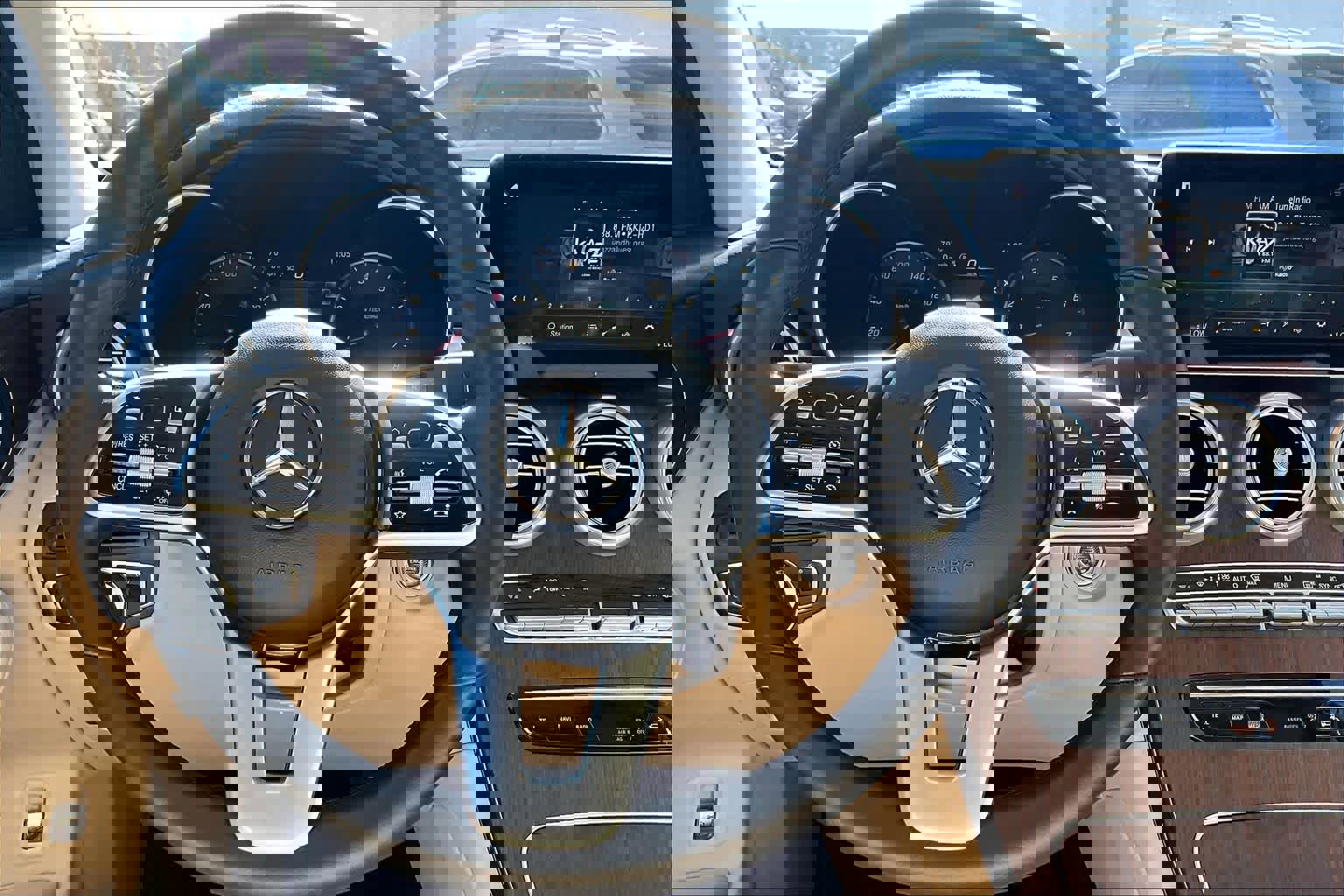 Used 2022 Mercedes-Benz GLC 300 image 5