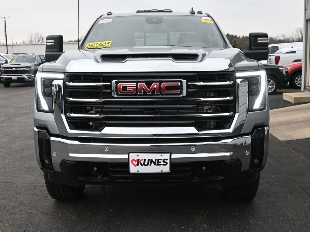 Used 2025 GMC Sierra 3500 SLE w/ SLE Value Package image 14