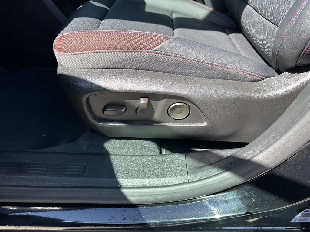 Used 2025 Chevrolet Equinox RS w/ Convenience Package III AWD/4WD image 13