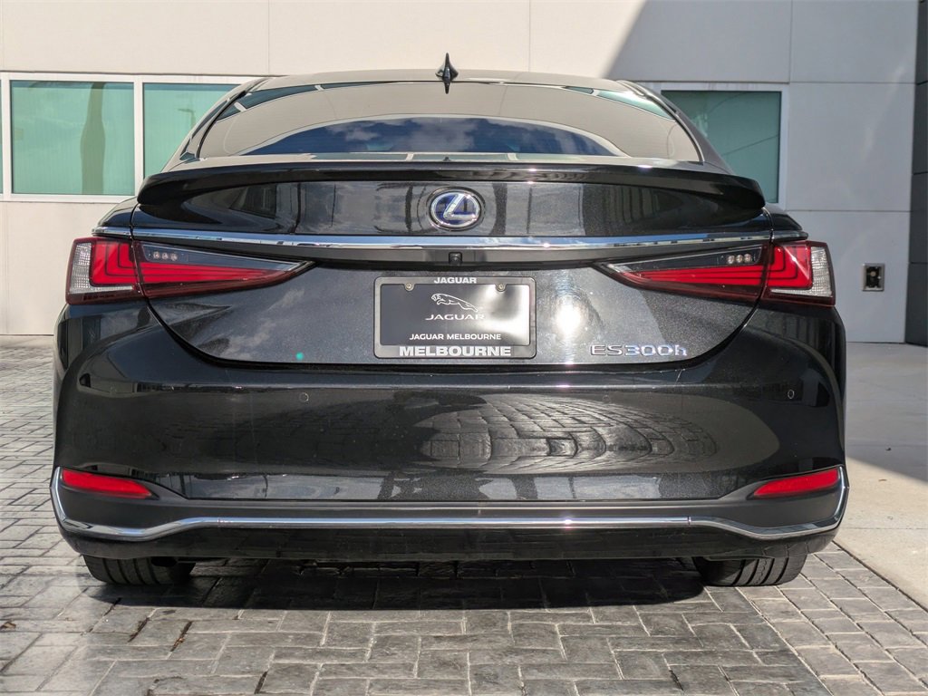 Used 2020 Lexus ES 300h w/ Premium Package image 5