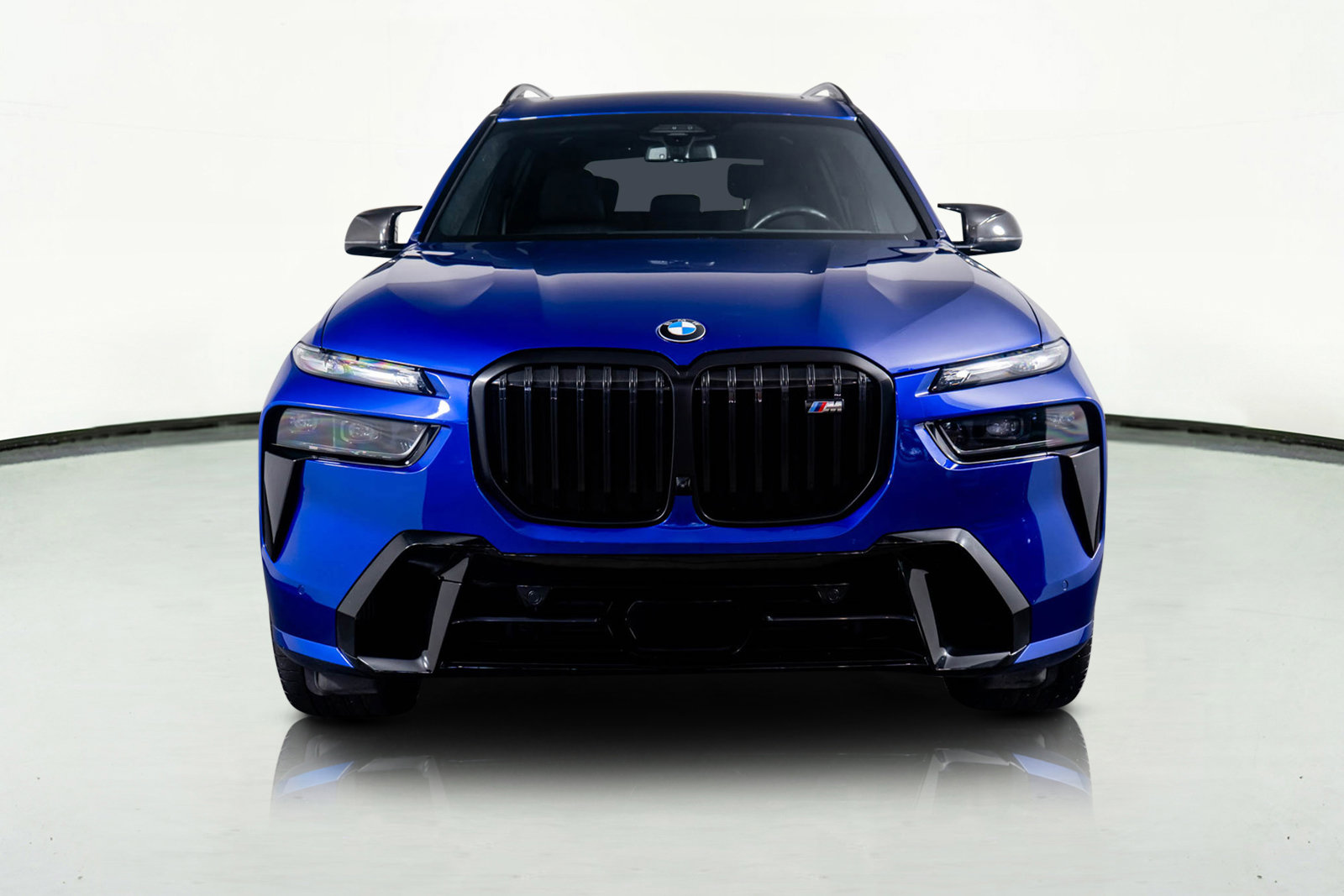 Used 2024 BMW X7 M60i w/ Premium Package image 17