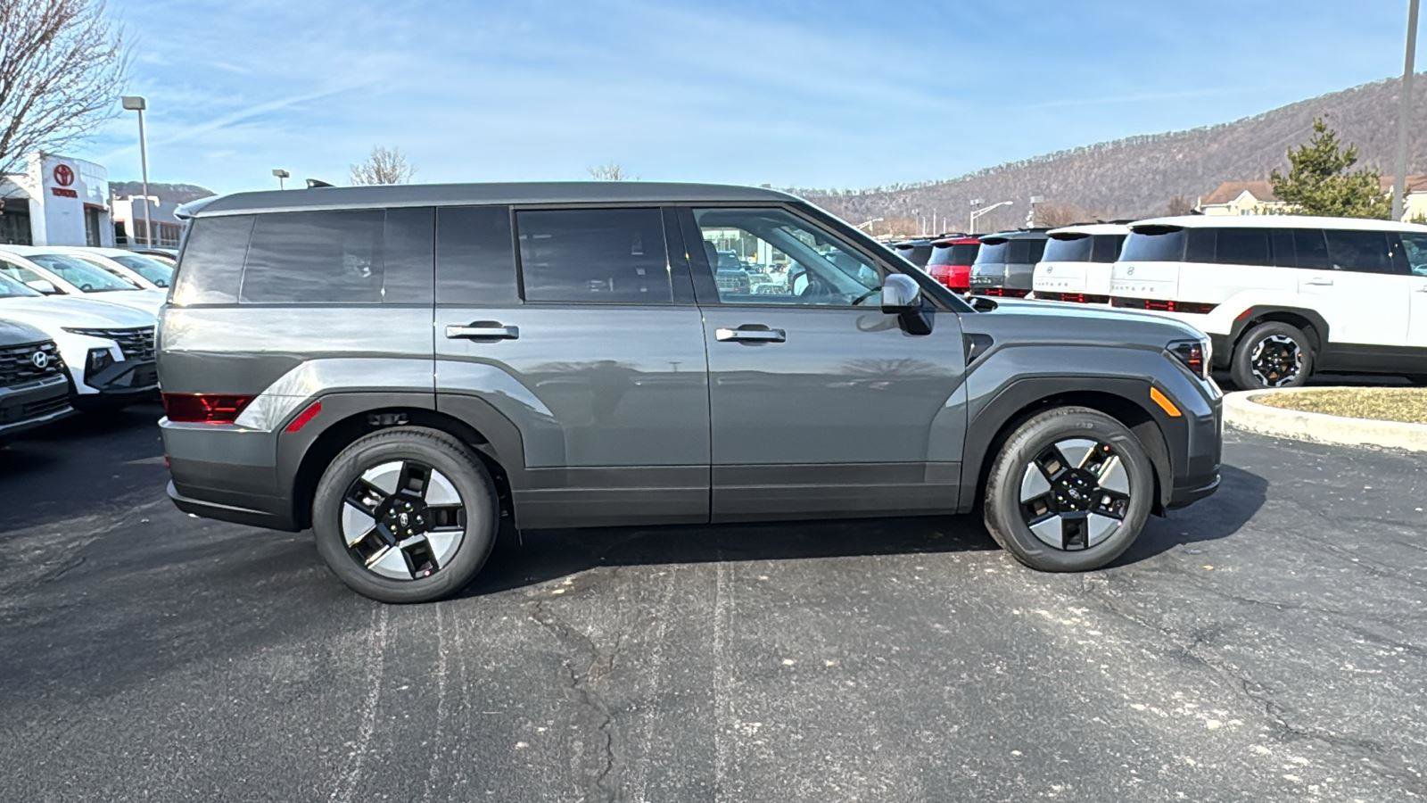 New 2026 Hyundai Santa Fe SE image 3