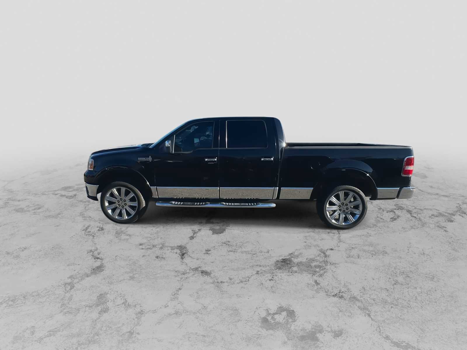 Used 2008 Lincoln Mark LT 4x4 image 9