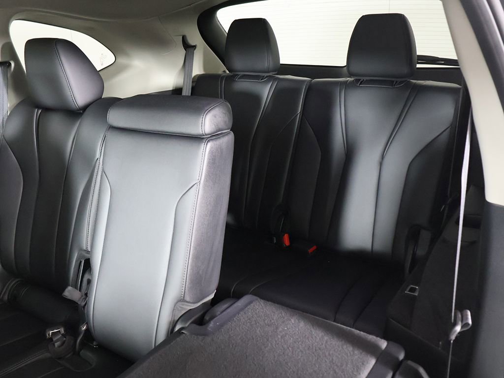 Used 2023 Acura MDX SH-AWD image 32