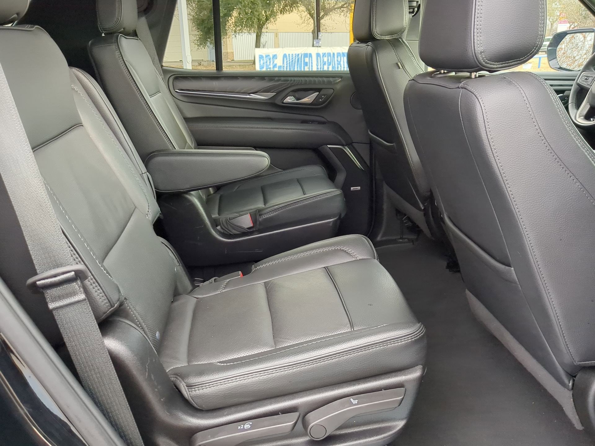 Used 2024 GMC Yukon Denali image 30