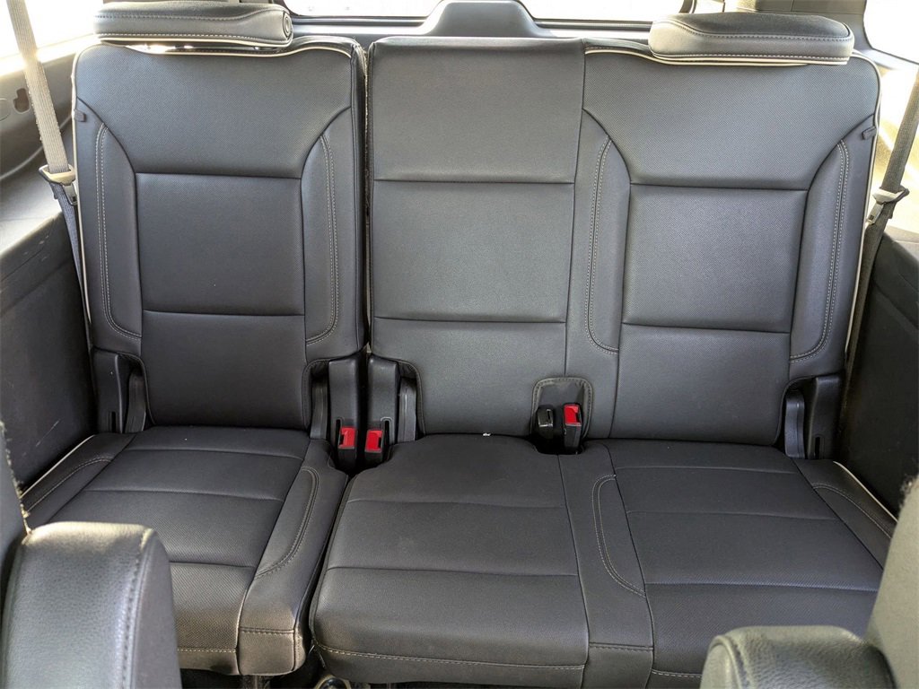 Used 2023 Chevrolet Suburban Premier image 38