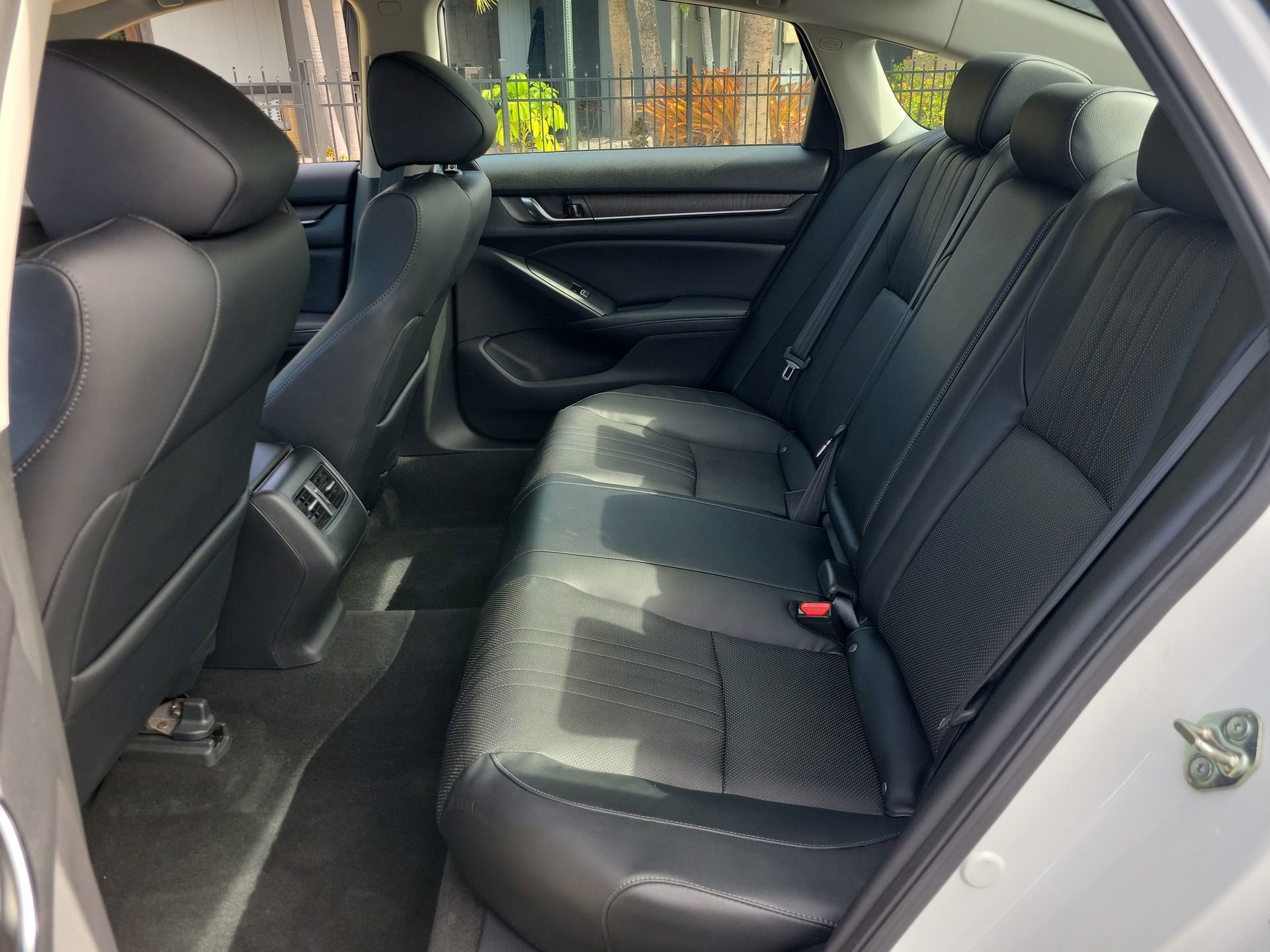 Used 2018 Honda Accord EX-L image 17