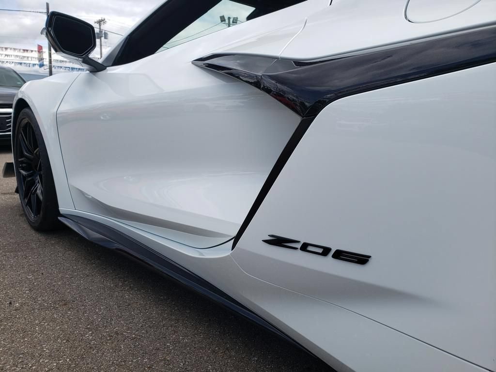 New 2026 Chevrolet Corvette Z06 w/ Z07 Performance Package RWD image 17