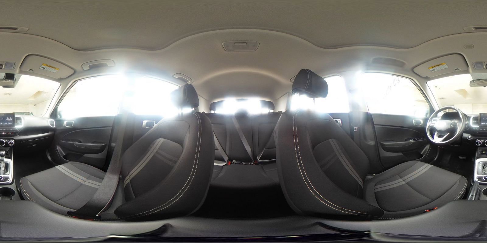 Used 2025 Hyundai Venue SEL image 43