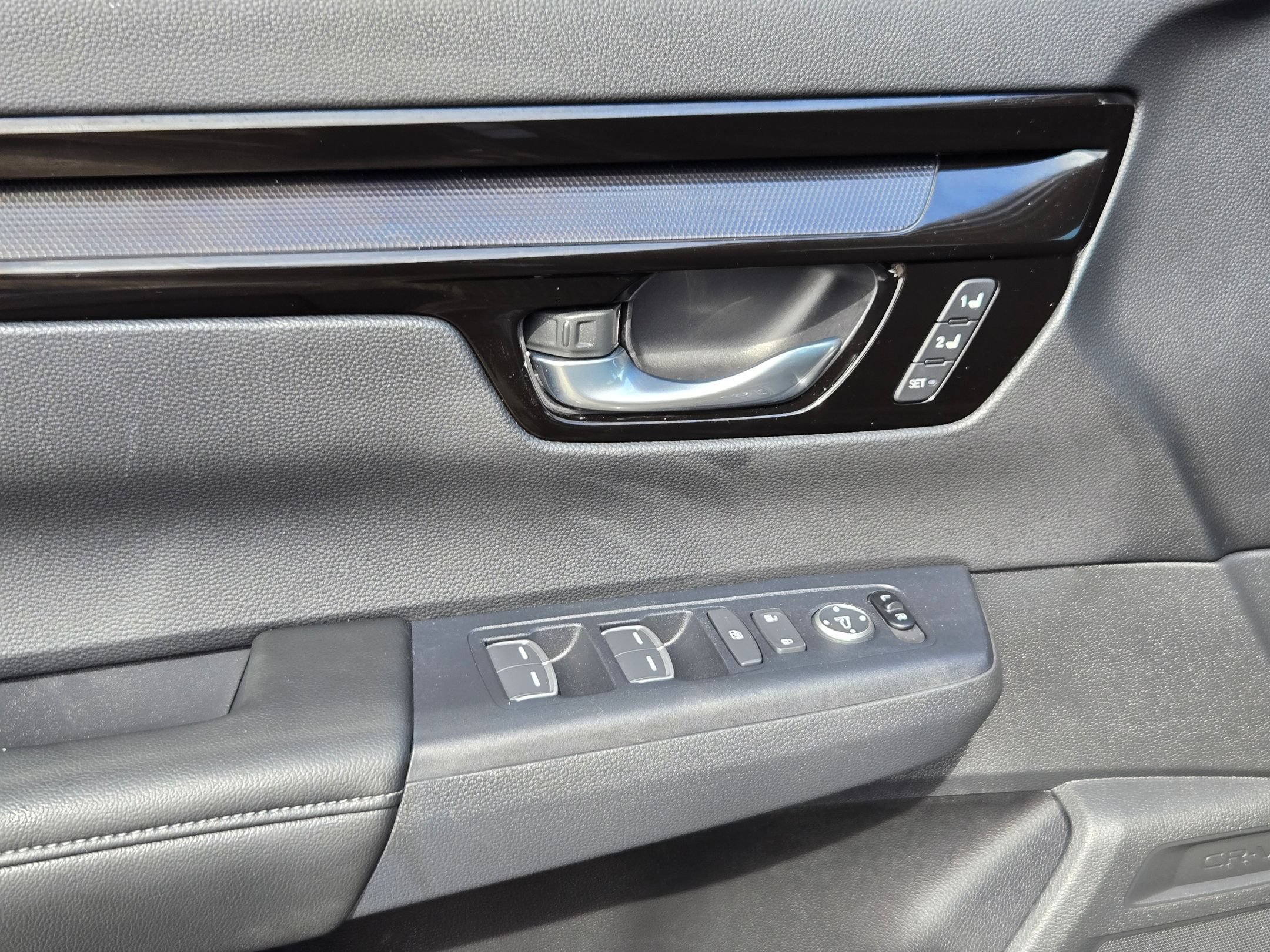 Used 2025 Honda CR-V EX-L image 11