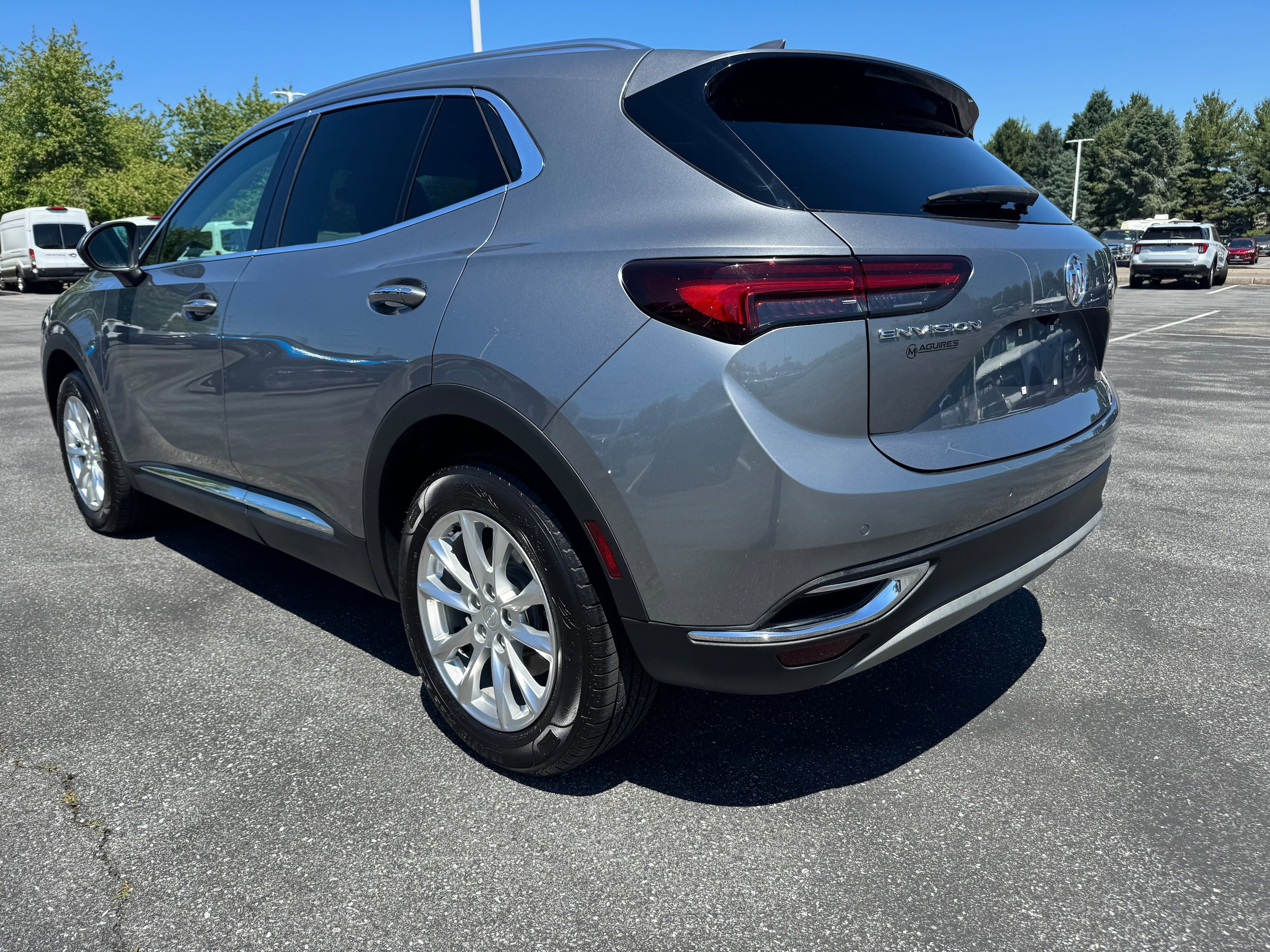 Used 2021 Buick Envision Preferred FWD image 3