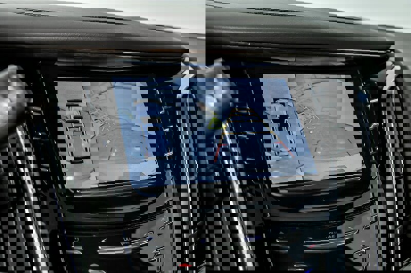 Used 2015 Cadillac Escalade Premium image 31